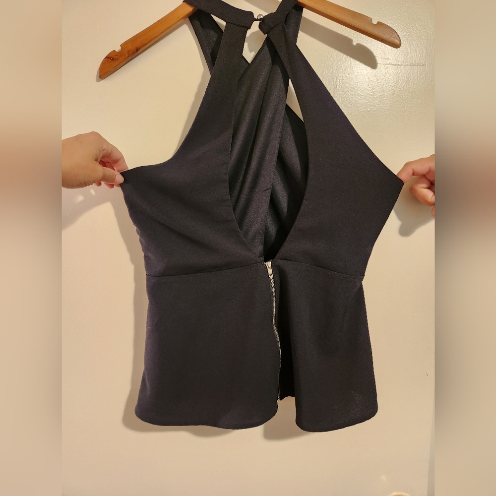 Sz L Criss Cross Neck Sexy Top